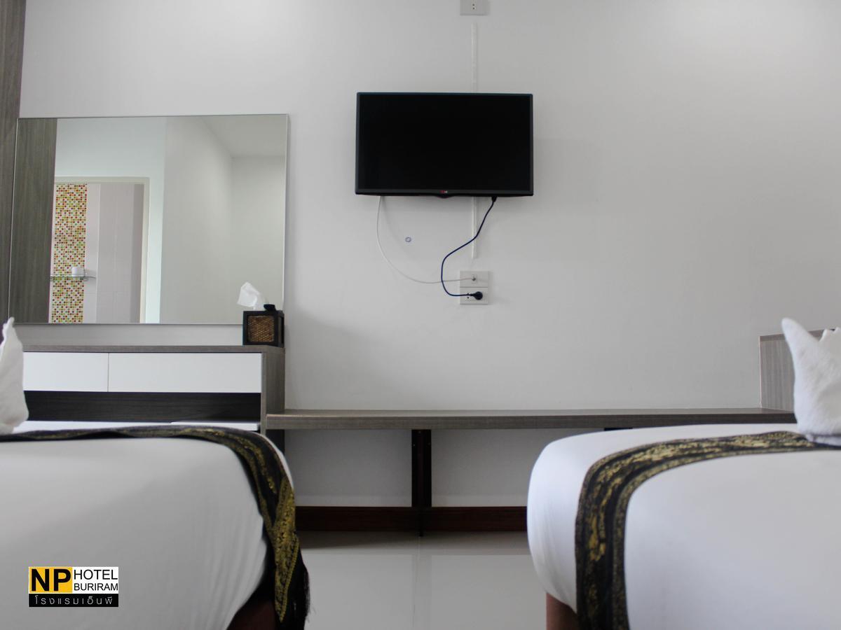 Np Hotel Бурирам Екстериор снимка