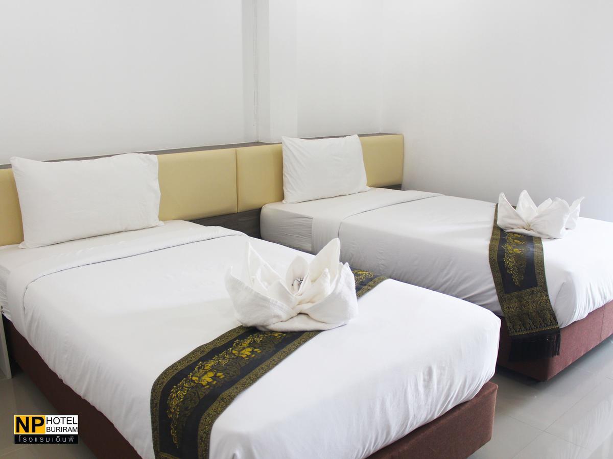 Np Hotel Бурирам Екстериор снимка